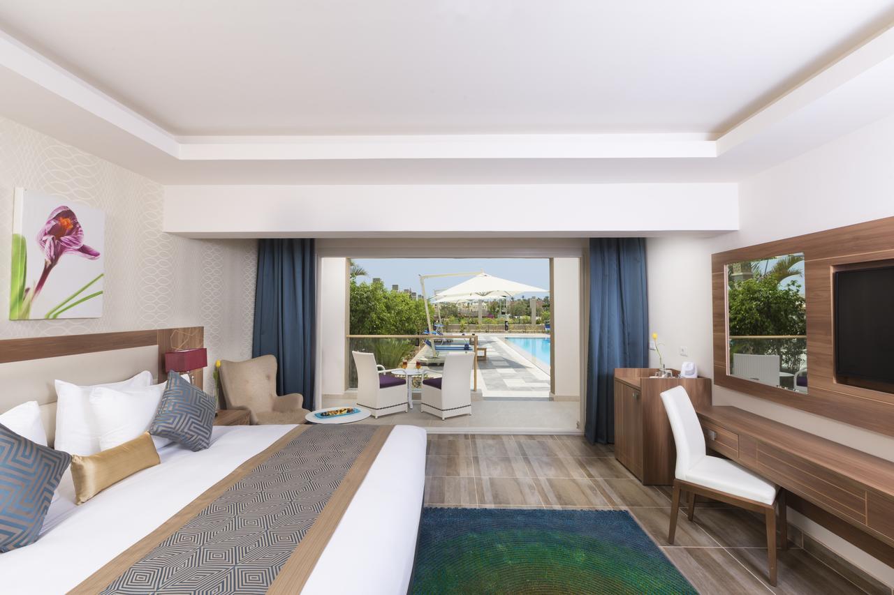 אתר נופש Pickalbatros Aqua Blu Sheikh 4*